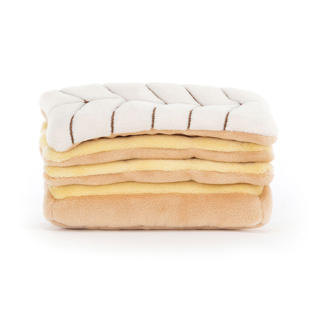 mille feuille en peluche de dos sur fond blanc 