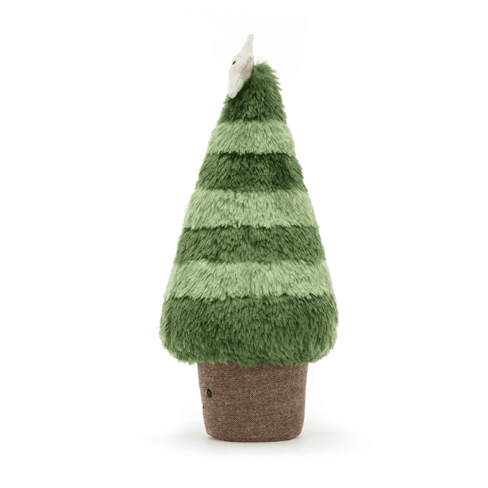 Peluche arbre de noël avec une étoile sur le dessus de coté sur fond blanc 