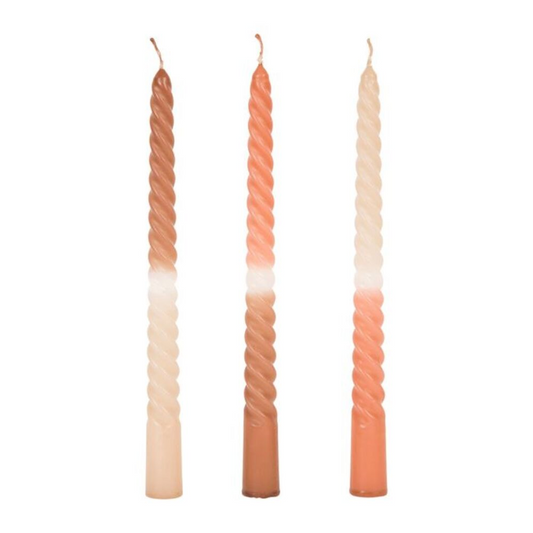 Bougie chandelle torsade brun+corail sur fond blanc