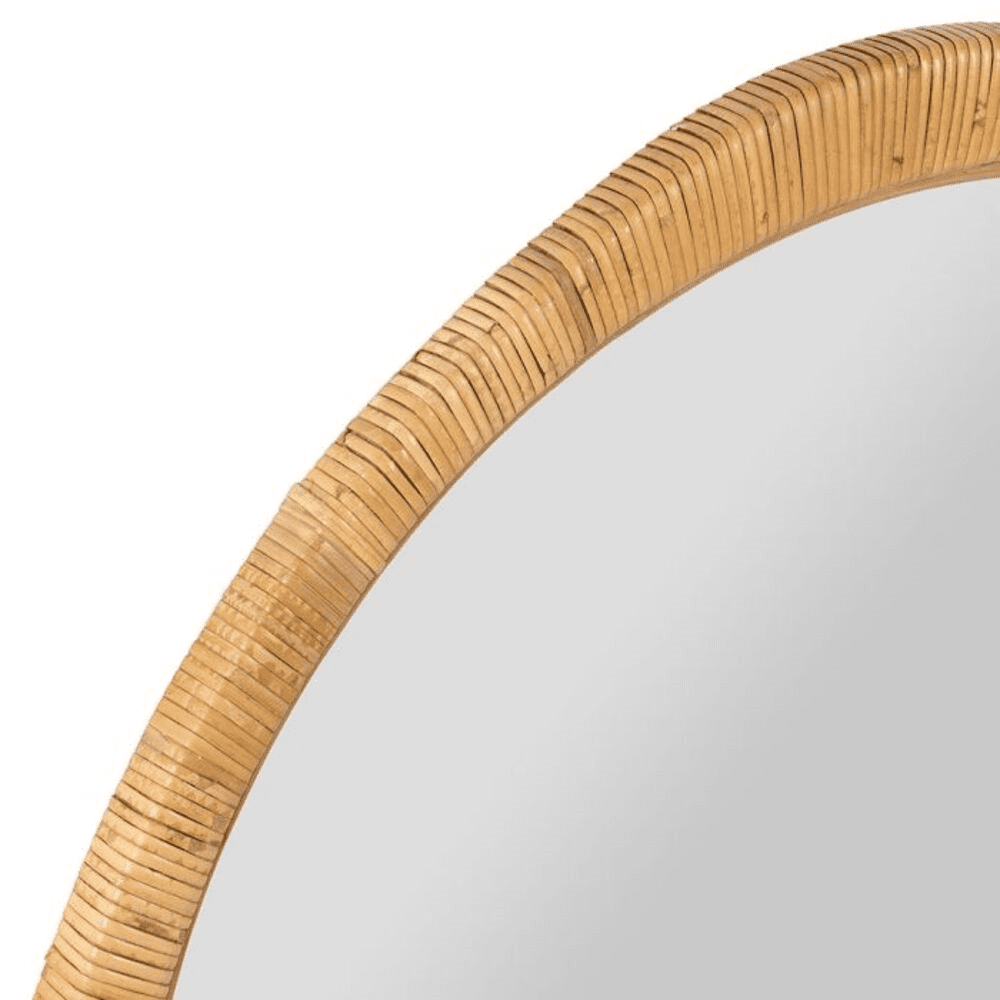 Miroir rond naturel sur fond blanc