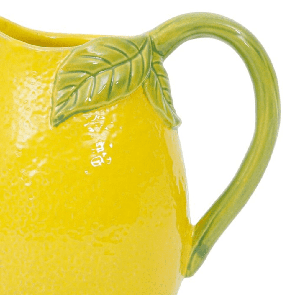 Pichet Citron jaune sur fond blanc 