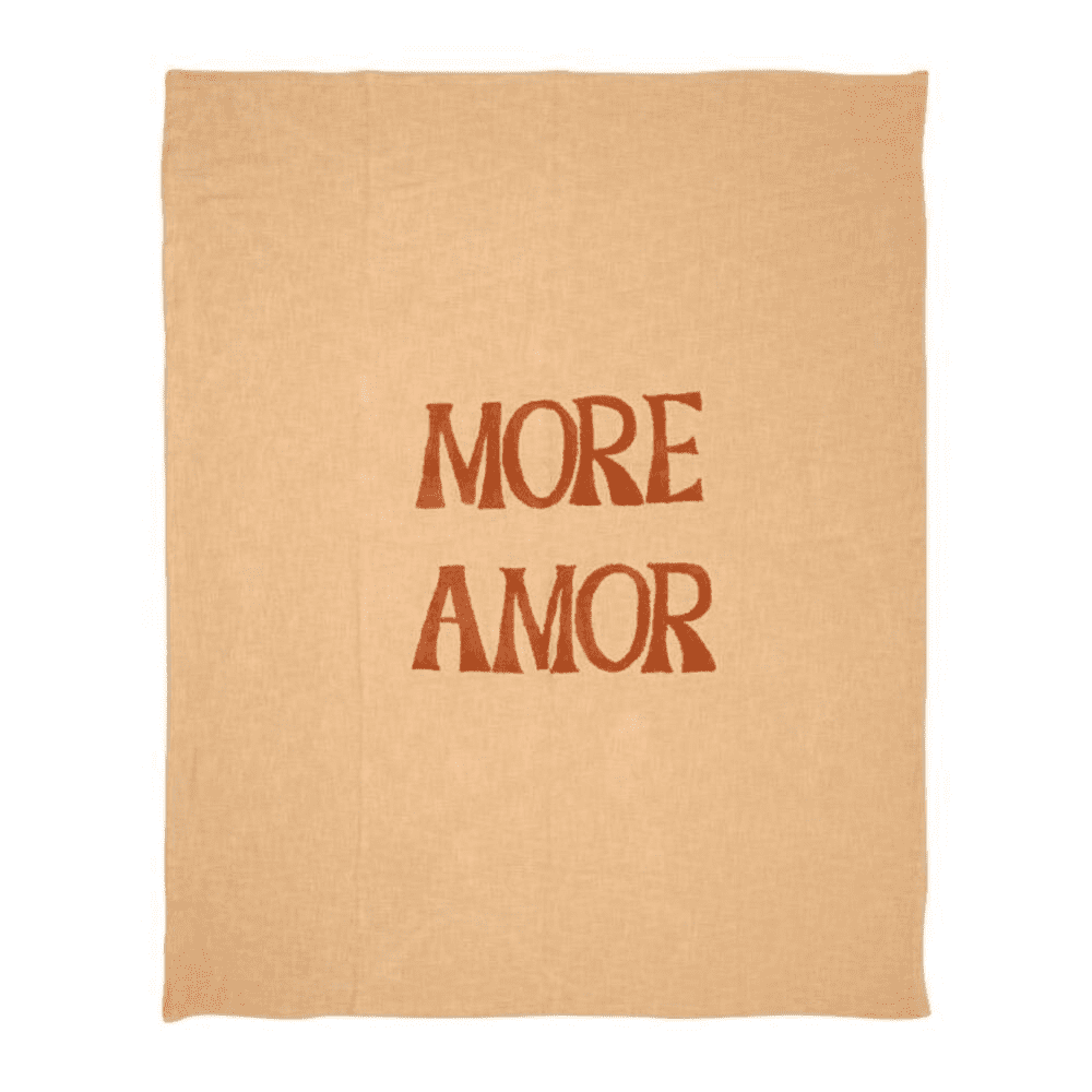 Plaid brodé " more amor " corail sur fond blanc