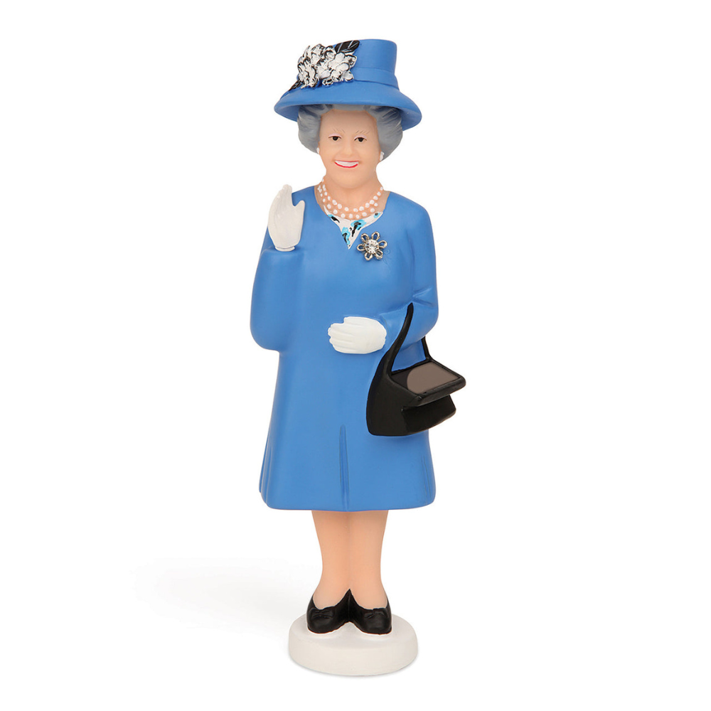 figurine reine d'Angleterre sur fond blanc