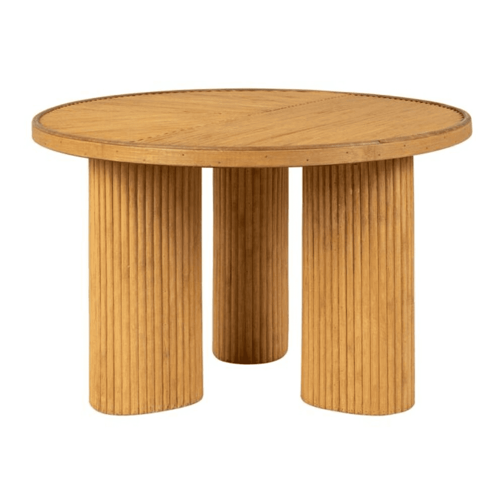 table basse naturel avec 3 pieds sur fond blanc