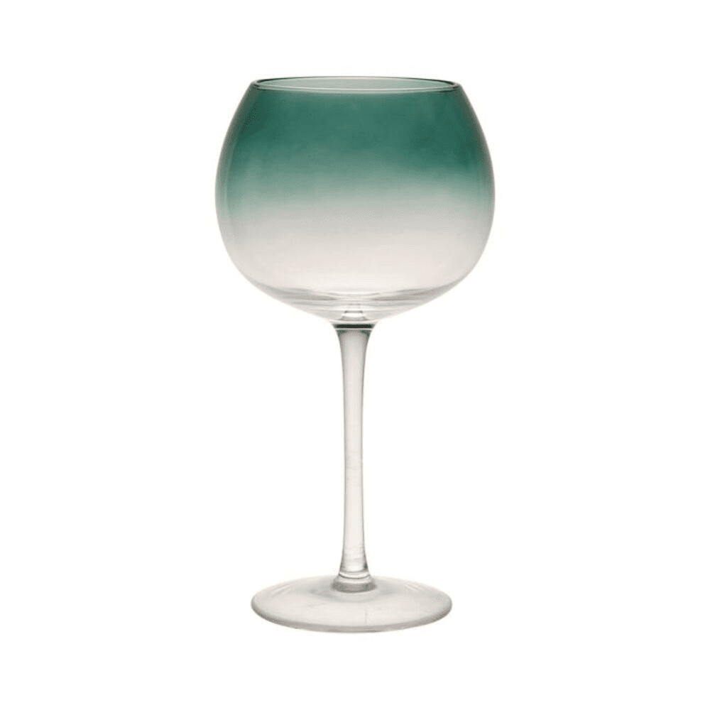 verre à pied émeraude et transparent sur fond blanc 