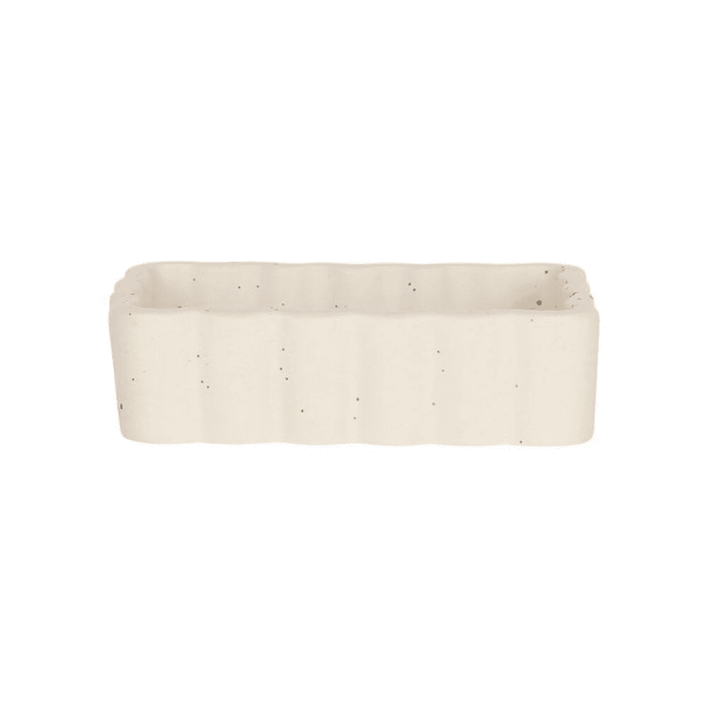 vide poche rectangulaire beige sur fond blanc 